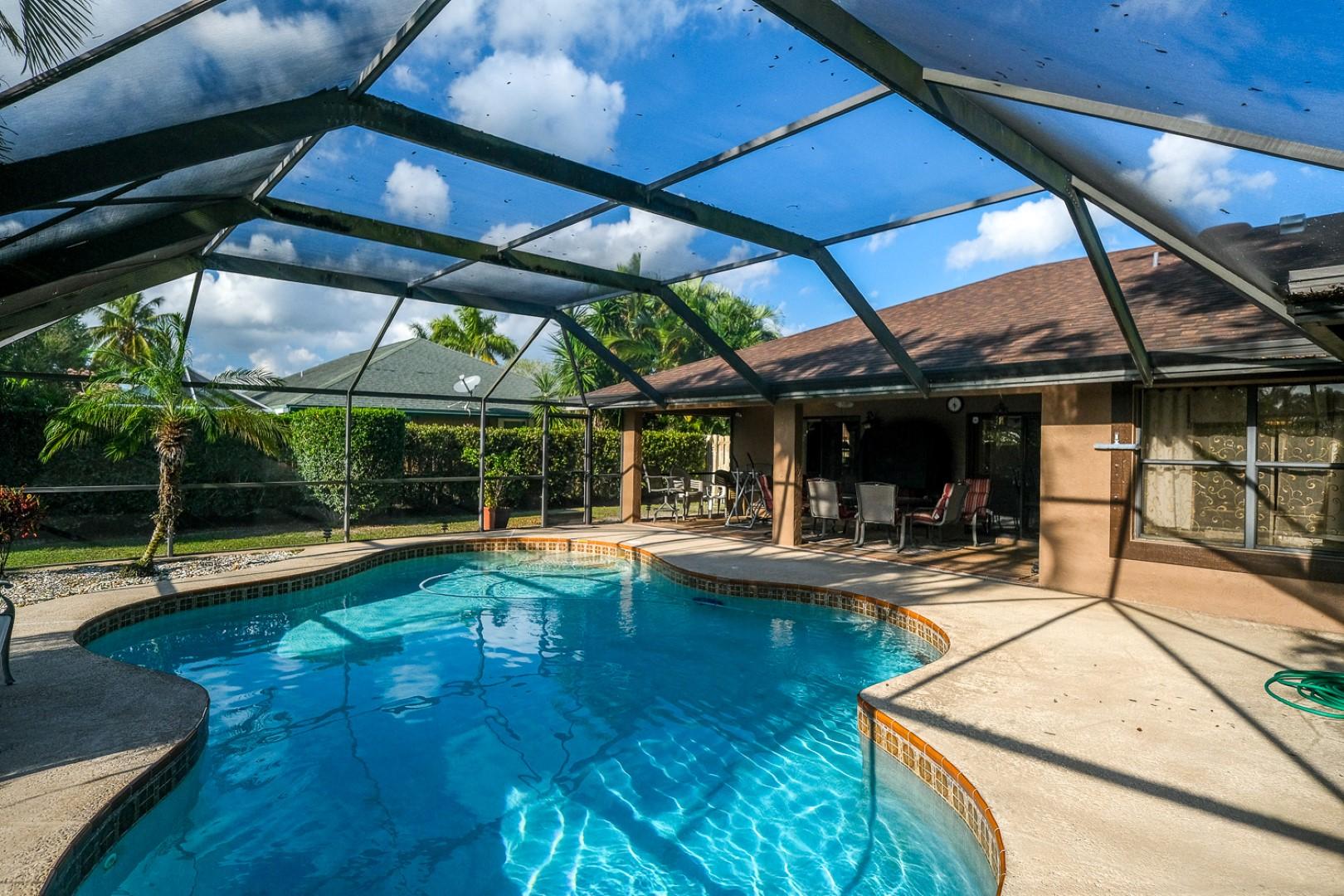 1487 Red Pine Trail Wellington, FL 33414 - Photo 38 of 40 050_XT3F0054