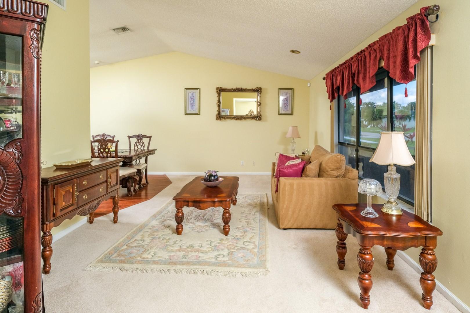 1487 Red Pine Trail Wellington, FL 33414 - Photo 7 of 40 024_XT3F0010