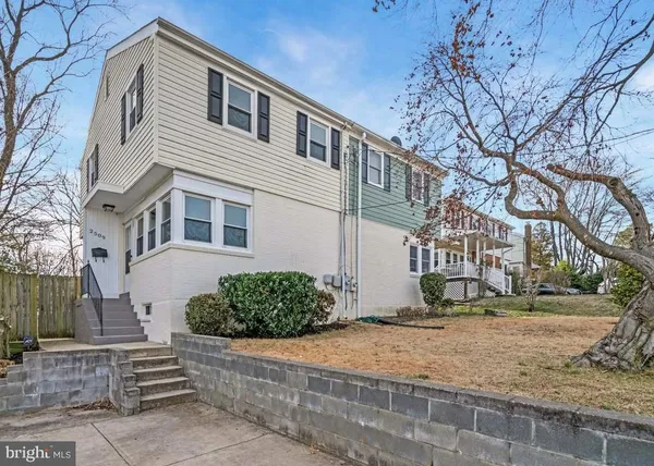 $3,200 | 2509 Oberlin Drive, Alexandria, VA 22307