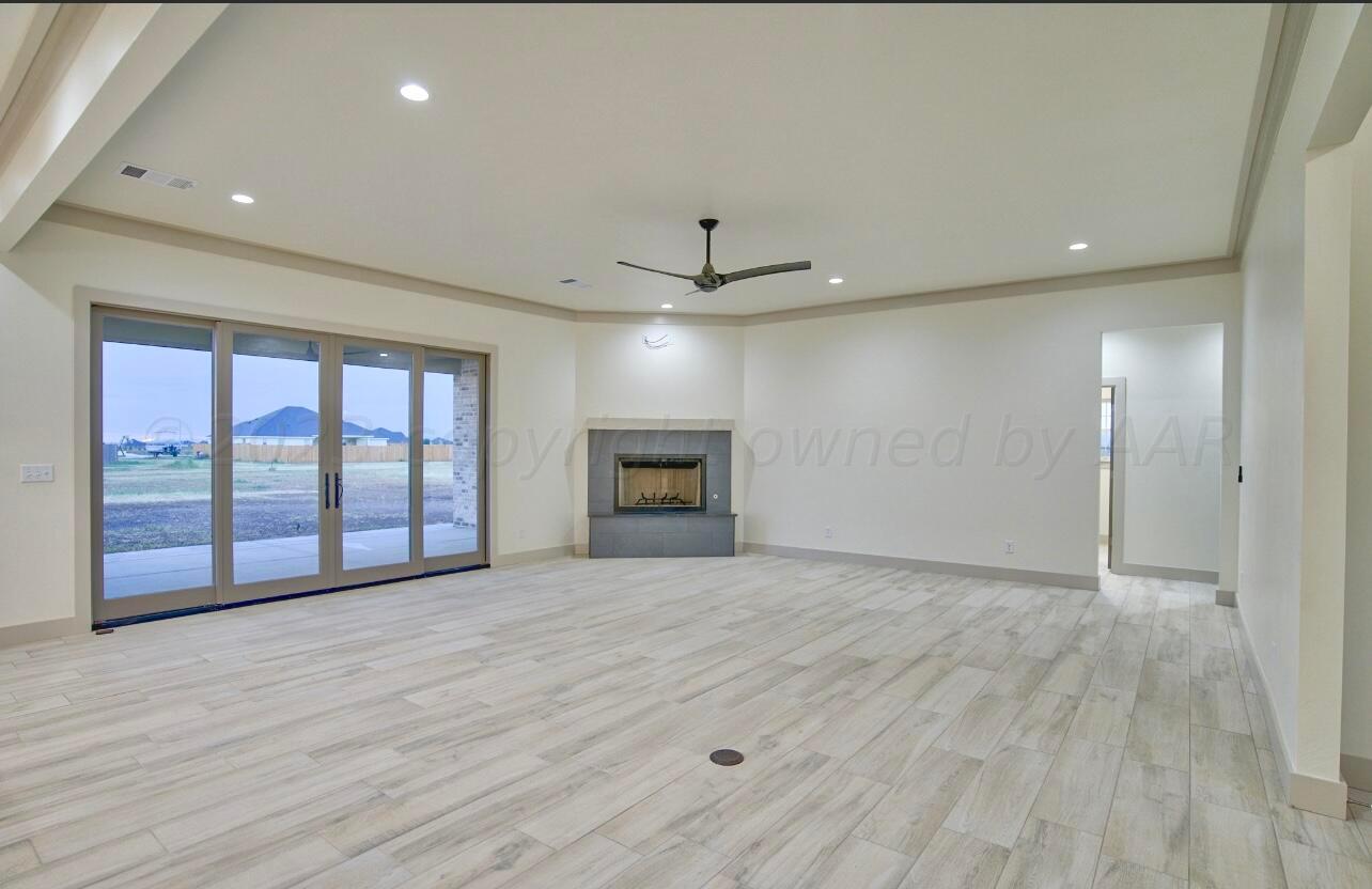 4100 Wildcat Springs Road Amarillo, TX 79119 - Photo 7 of 38 Living Room