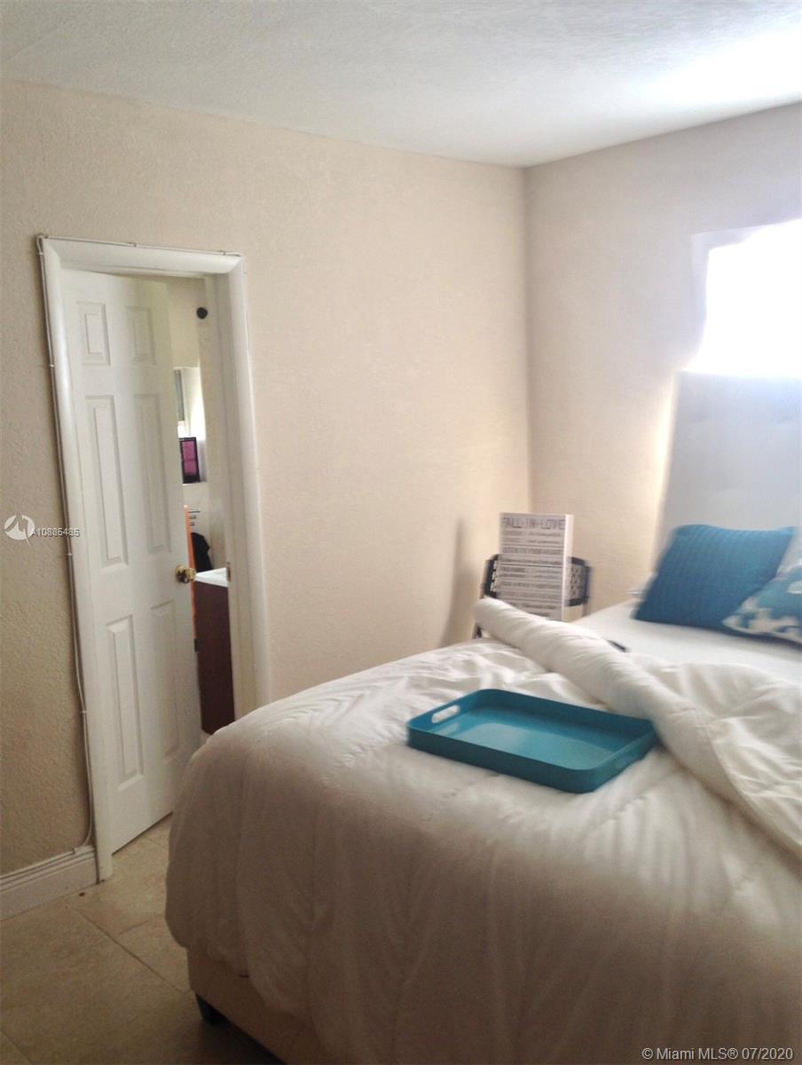 21025 Condado Road Cutler Bay, FL 33189 - Photo 5 of 15 Gallery Image 5