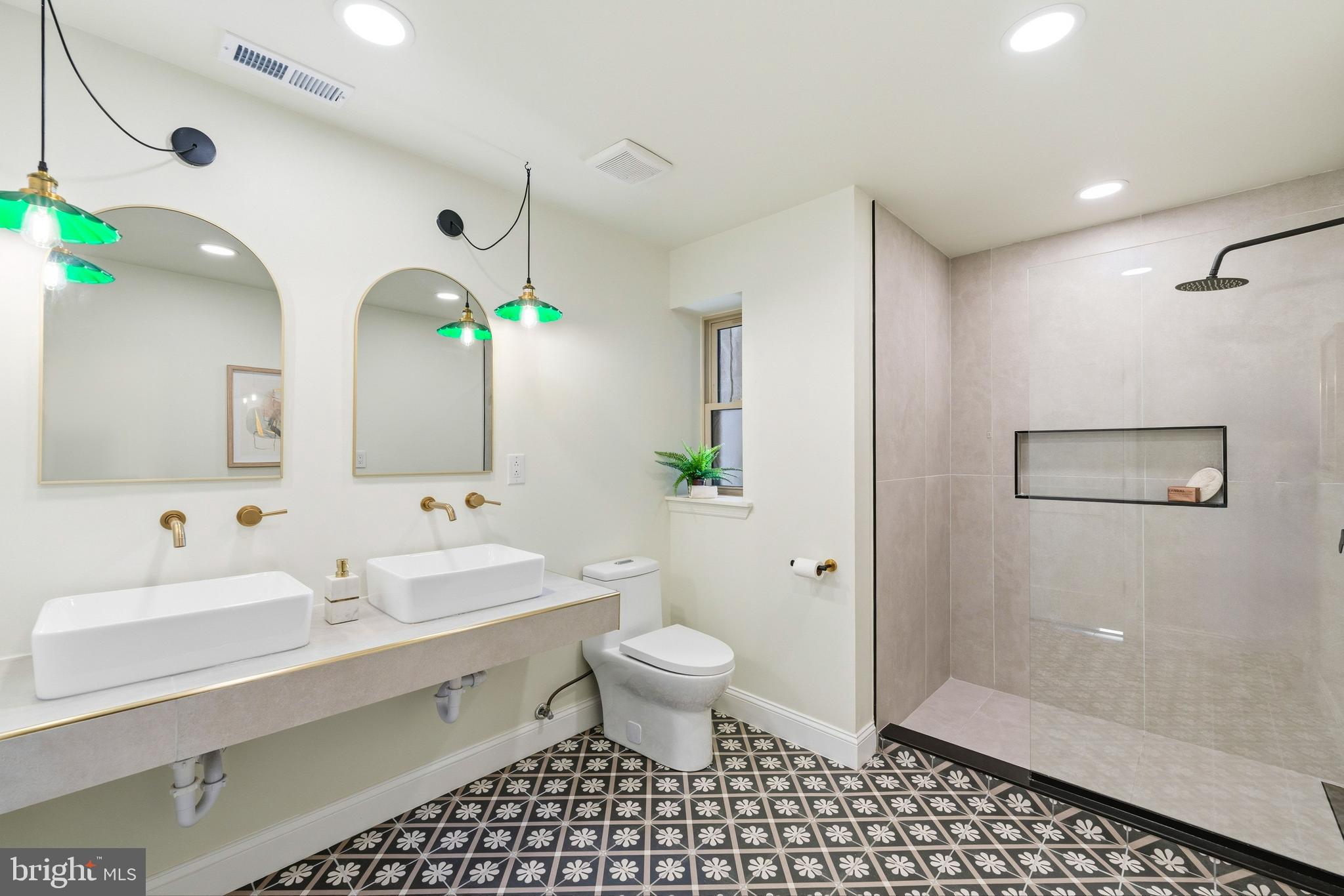 1906 South 10th Street Philadelphia, PA 19148 - Photo 23 of 51