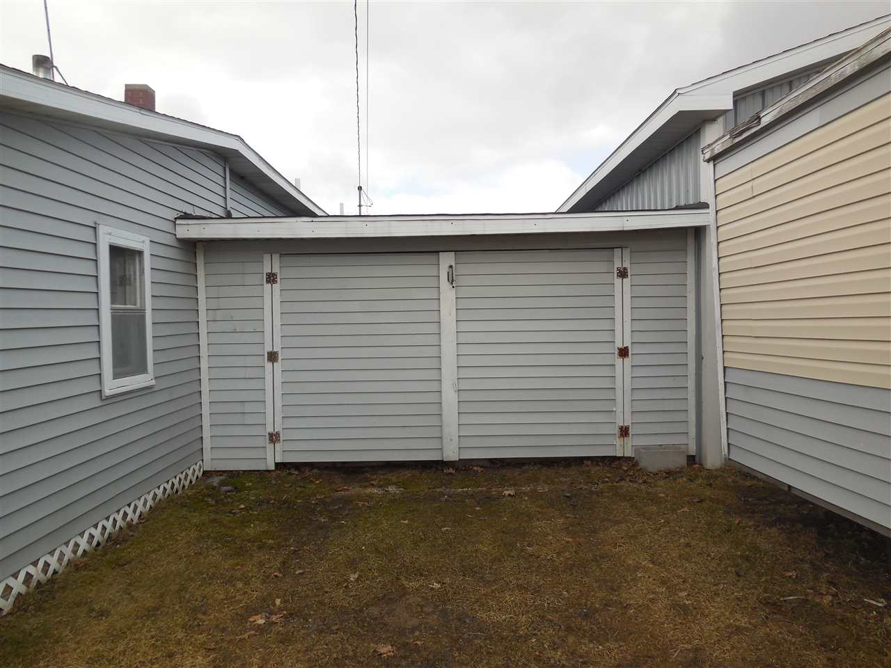 1507 South McClelland Road Ithaca, MI 48847 - Photo 3 of 38 1858217-2.JPG