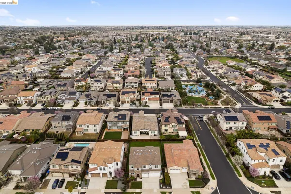 $999,999 | 323 Bidwell Court, Brentwood, CA 94513