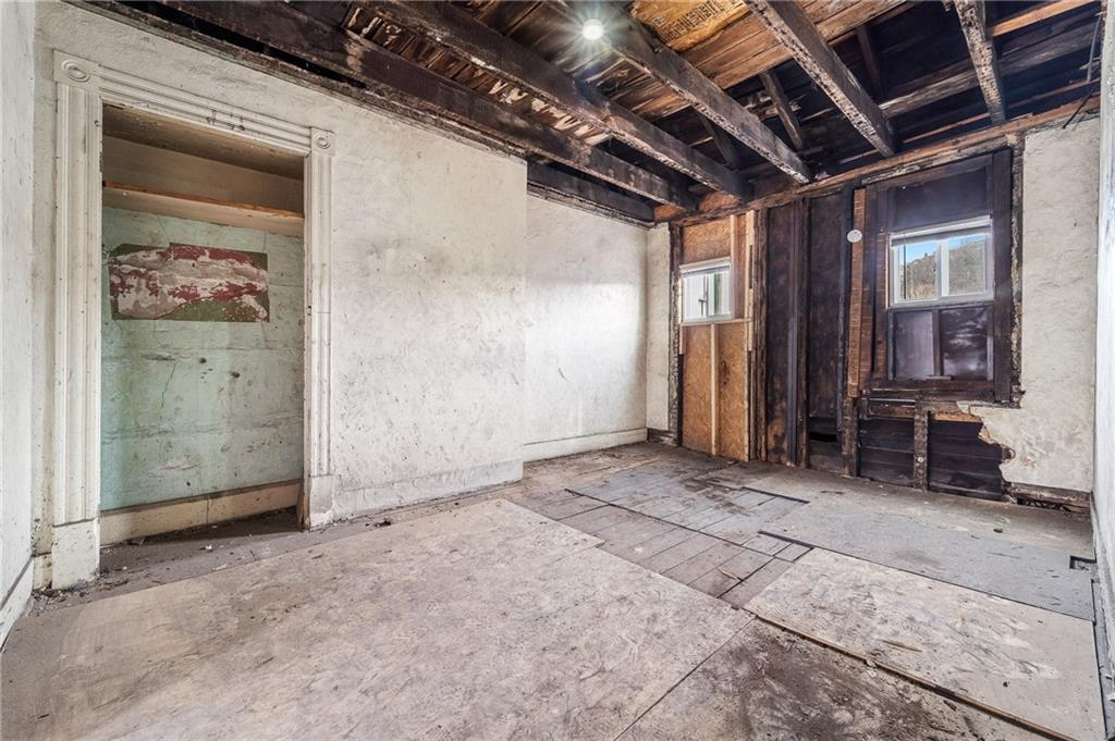 1016 Chestnut Street Pittsburgh, PA 15212 - Photo 13 of 25 Gallery Image 13