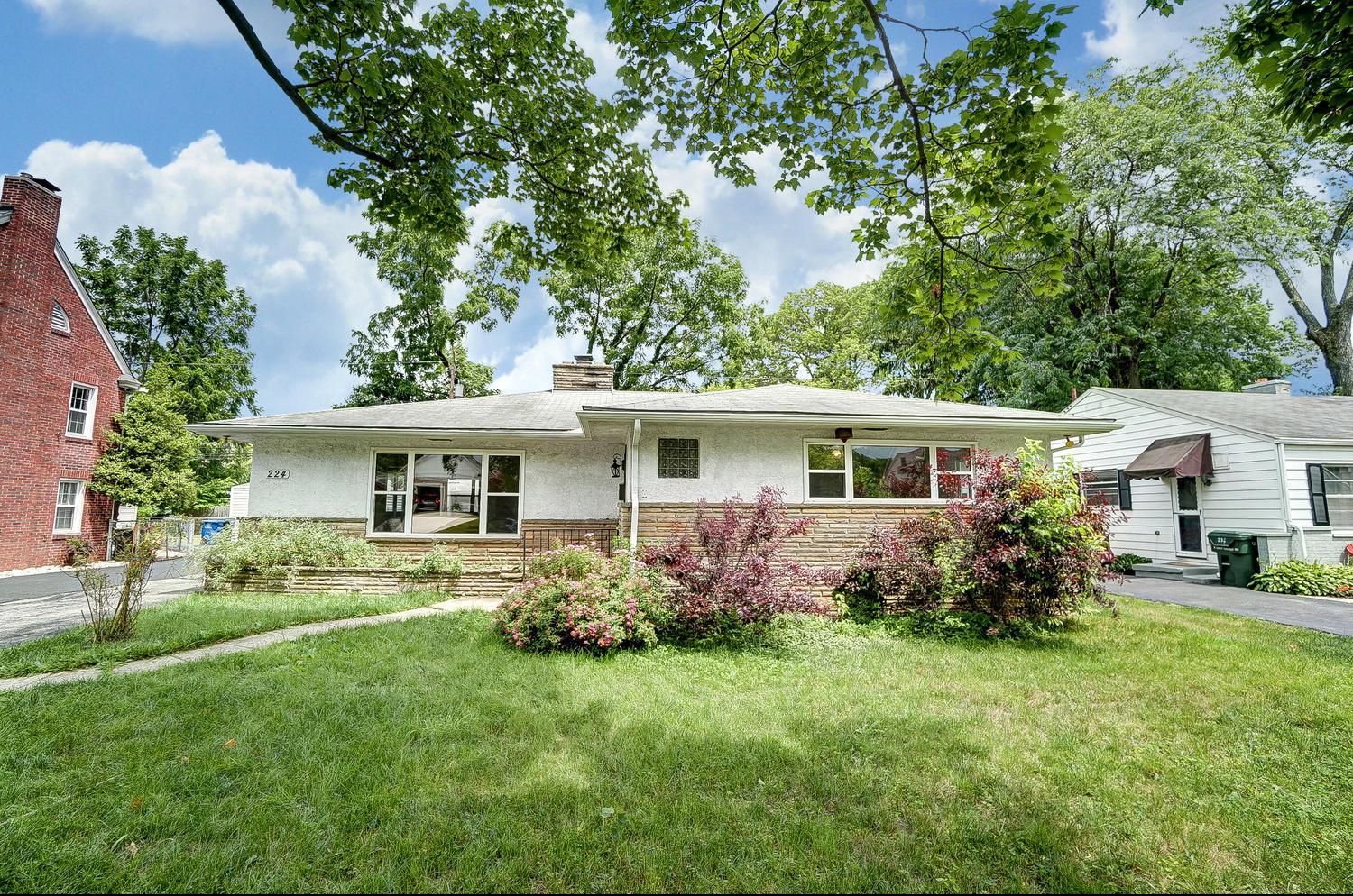 224 South Chesterfield Road Columbus, OH 43209 - Photo 1 of 38