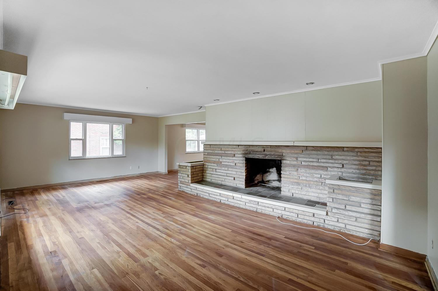 224 South Chesterfield Road Columbus, OH 43209 - Photo 5 of 38