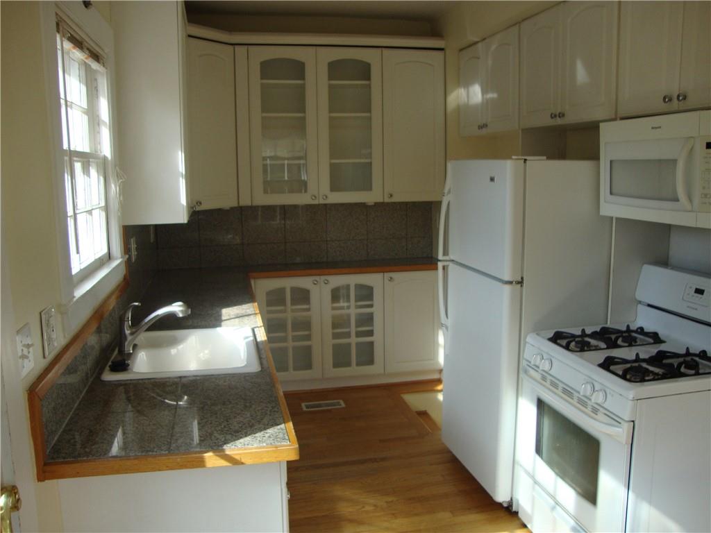 3644 Kingsboro Road Northeast, Unit B Atlanta, GA 30319 - Photo 4 of 7