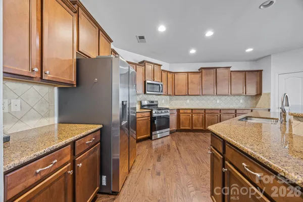 $528,000 | 6111 Berewick Commons Parkway, Charlotte, NC 28278