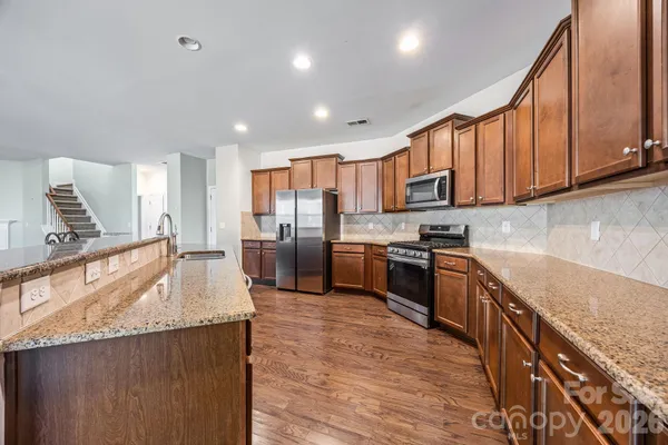 $528,000 | 6111 Berewick Commons Parkway, Charlotte, NC 28278