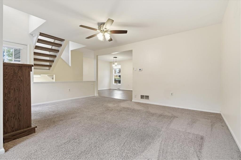 22 Timberline Court Pittsburgh, PA 15217 - Photo 4 of 31