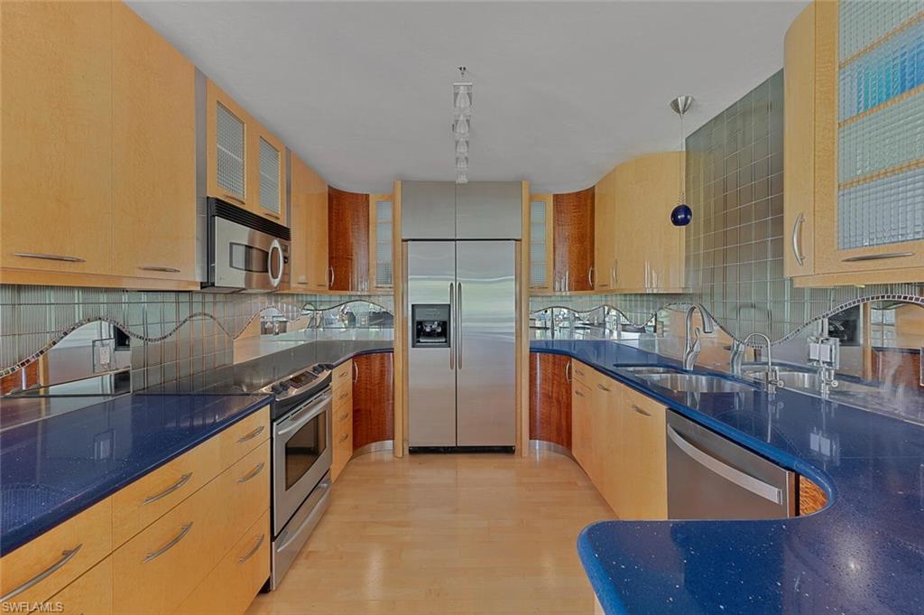 107 Clubhouse Drive, Unit 258 Naples, FL 34105 - Photo 6 of 34