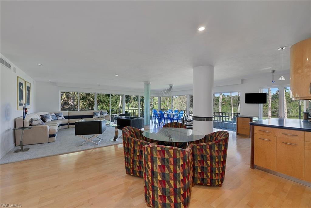 107 Clubhouse Drive, Unit 258 Naples, FL 34105 - Photo 10 of 34