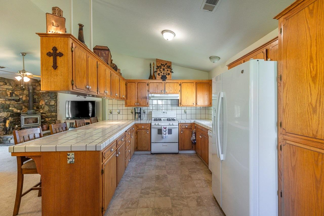 3483 Windy Hollow Road Mariposa, CA 95338 - Photo 11 of 56 Gallery Image 11