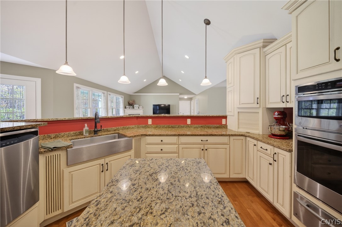 324 County Rte 4 Central Square, NY 13036 - Photo 8 of 42
