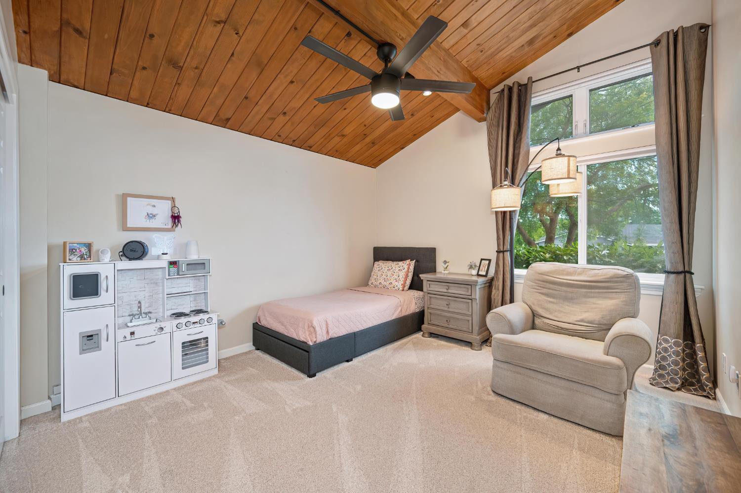 325 Diamond Oaks Road Roseville, CA 95678 - Photo 26 of 48
