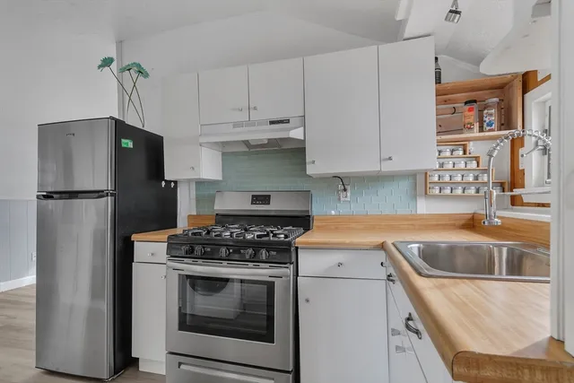 $329,900 | 10 R Barnes Street, Wareham, MA 02571