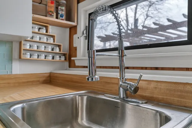 $329,900 | 10 R Barnes Street, Wareham, MA 02571