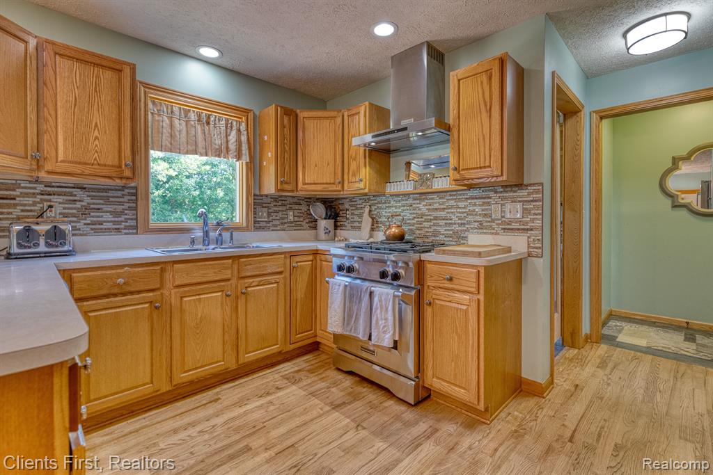 8130 Wiggins Road Howell, MI 48855 - Photo 26 of 87