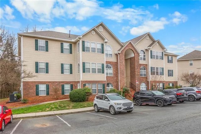 $189,900 | 612 Mill Pond Court, Winston-Salem, NC 27106