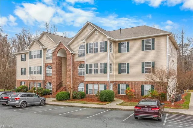$189,900 | 612 Mill Pond Court, Winston-Salem, NC 27106