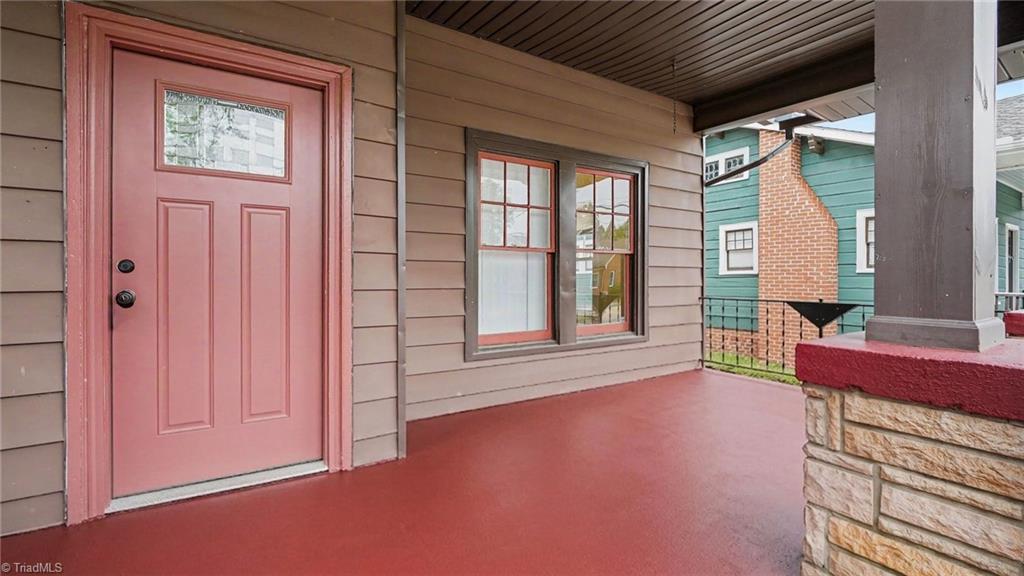 306 West Ray Avenue High Point, NC 27262 - Photo 4 of 29