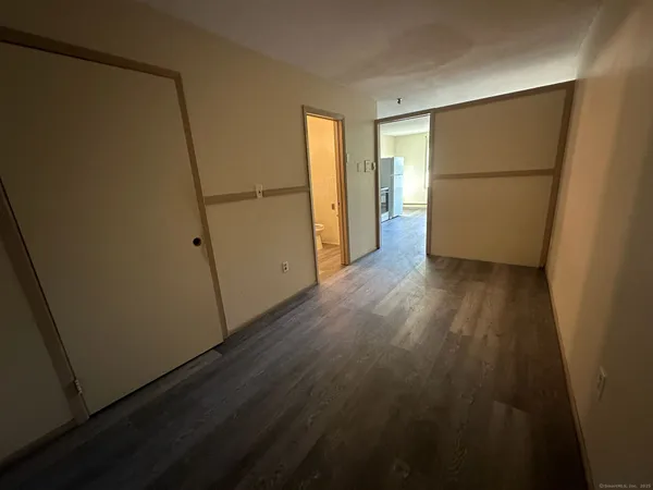 $1,100 | 1660 East Main Street, Unit 1B, Waterbury, CT 06705