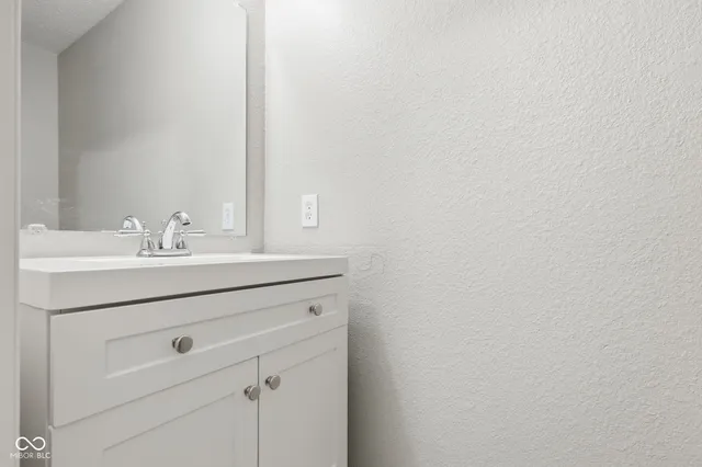 $285,000 | 6522 Hazelhatch Drive, Indianapolis, IN 46268