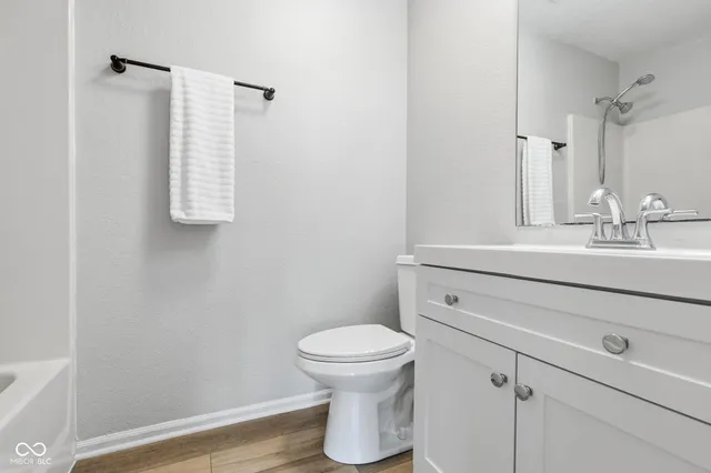 $285,000 | 6522 Hazelhatch Drive, Indianapolis, IN 46268