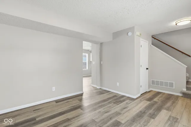 $285,000 | 6522 Hazelhatch Drive, Indianapolis, IN 46268