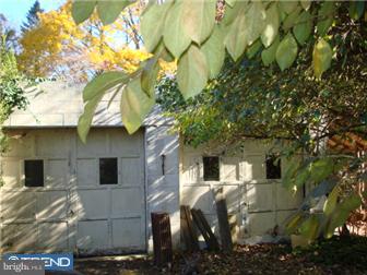 1916 Hillendale Road Chadds Ford, PA 19317 - Photo 12 of 12 Garage
