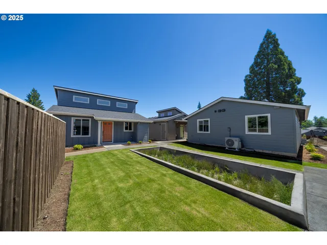 $424,975 | 12252 Meadowlawn Drive, Oregon City, OR 97045