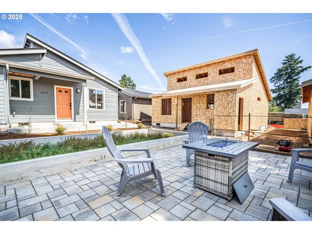 $424,975 | 12252 Meadowlawn Drive, Oregon City, OR 97045