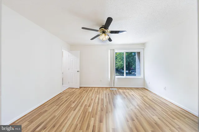 $3,250 | 2232 Southgate Square, Reston, VA 20191