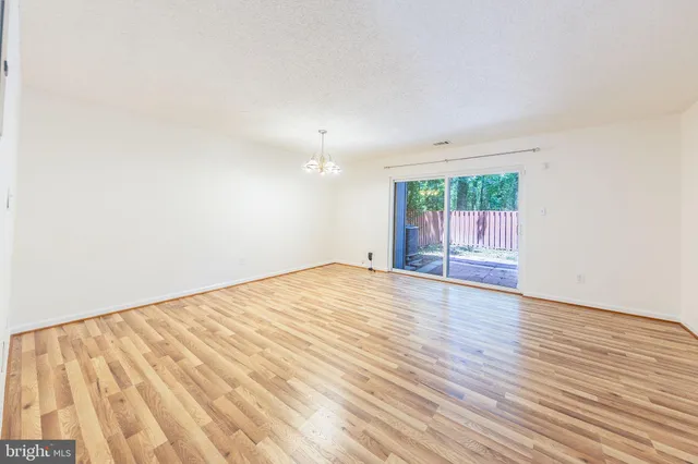 $3,250 | 2232 Southgate Square, Reston, VA 20191