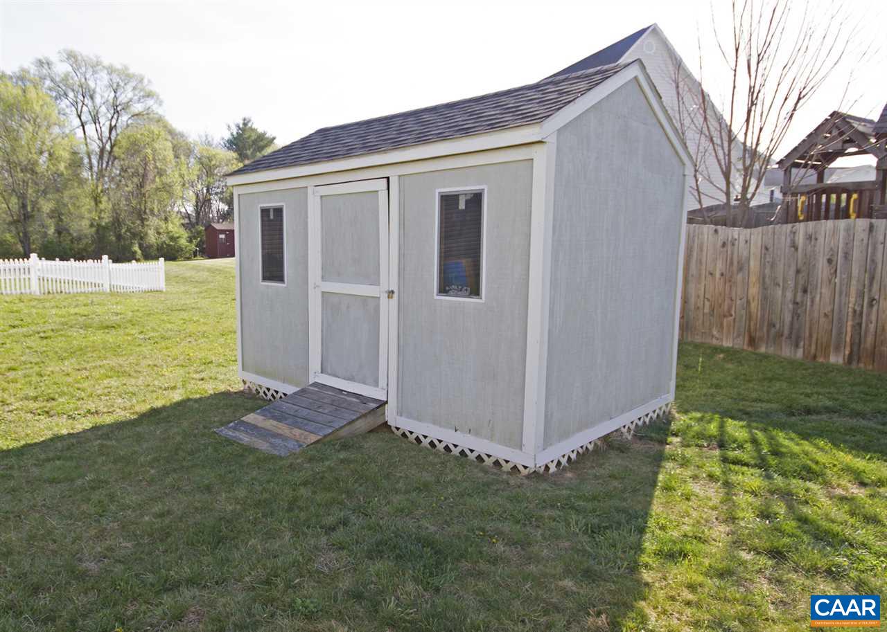 216 Inglecress Road Waynesboro, VA 22980 - Photo 28 of 28 a view of backyard of house with wooden fence