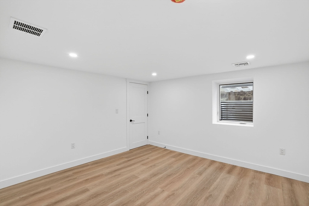 29 Laurel Street, Unit 29 Watertown, MA 02472 - Photo 21 of 25