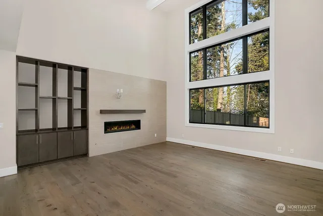 an empty room with windows