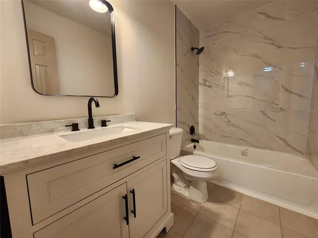 $1,990 | 424 Village Bluff Drive, Lawrenceville, GA 30046