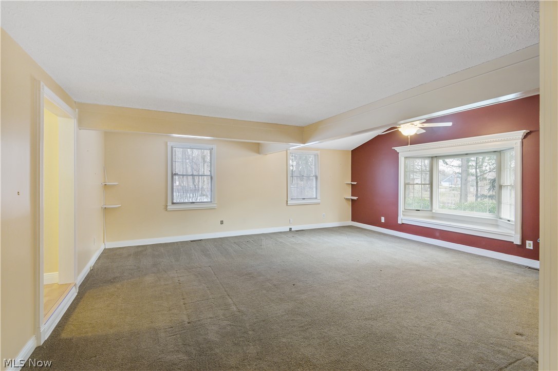 295 Boston Mills Road Hudson, OH 44236 - Photo 9 of 32 Great Room
