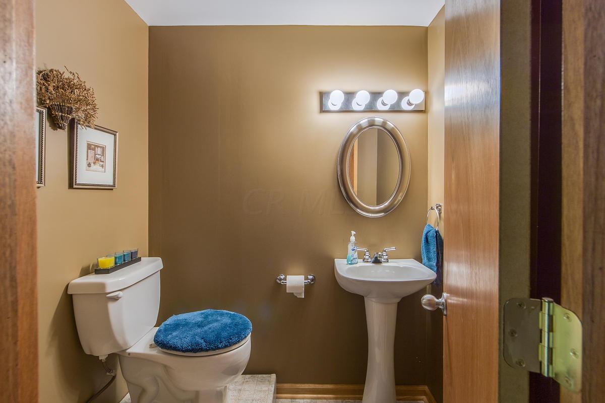 1026 Doherty Road Columbus, OH 43228 - Photo 13 of 33 Gallery Image 13