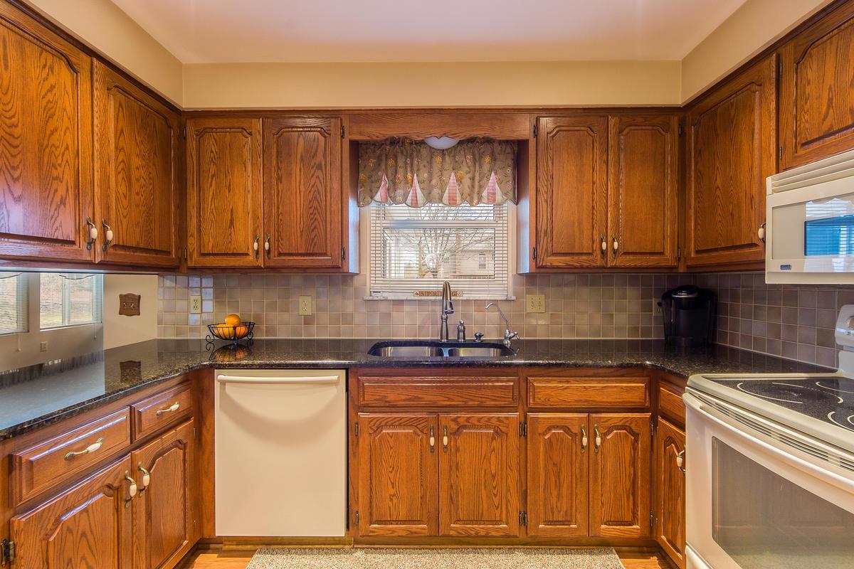 1026 Doherty Road Columbus, OH 43228 - Photo 19 of 33 Gallery Image 19