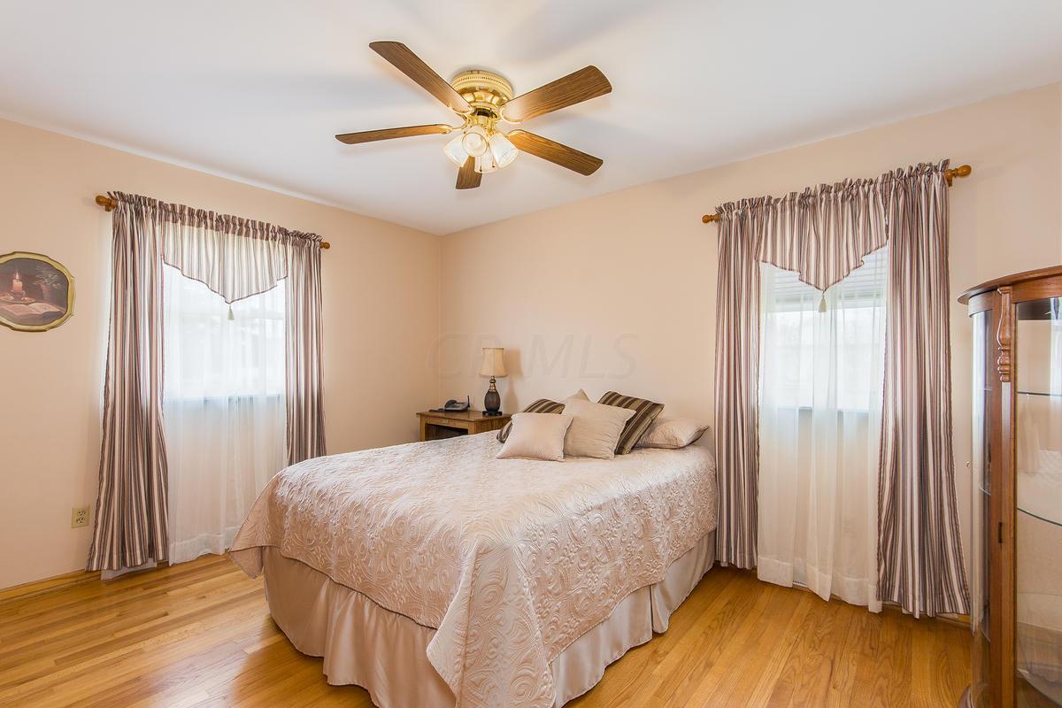 1026 Doherty Road Columbus, OH 43228 - Photo 9 of 33 Gallery Image 9