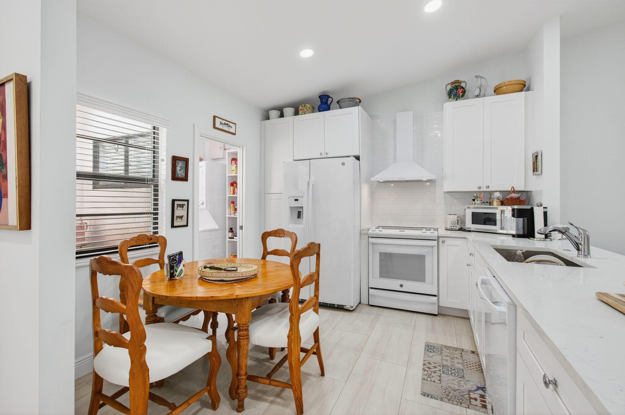 6248 Kings Gate Circle Delray Beach, FL 33484 - Photo 9 of 111 23-web-or-mls-015_DSC_4840