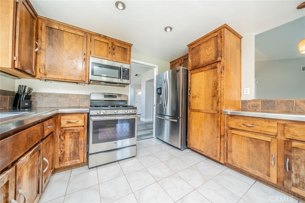 6744 Mission Grove Parkway North Riverside, CA 92506 - Photo 21 of 53