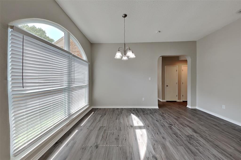2211 Reverchon Drive Arlington, TX 76017 - Photo 6 of 19