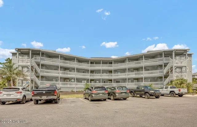 $395,900 | 400 Virginia Avenue, Unit 303A, Carolina Beach, NC 28428