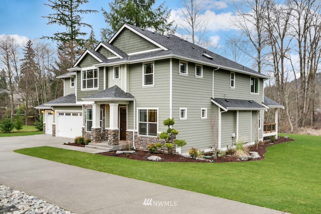 5516 Northeast 23rd Street Renton, WA 98059 - Photo 2 of 25