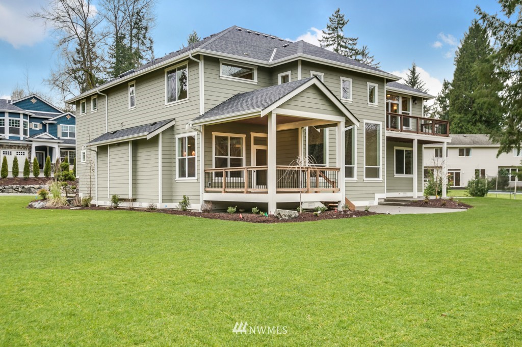 5516 Northeast 23rd Street Renton, WA 98059 - Photo 3 of 25