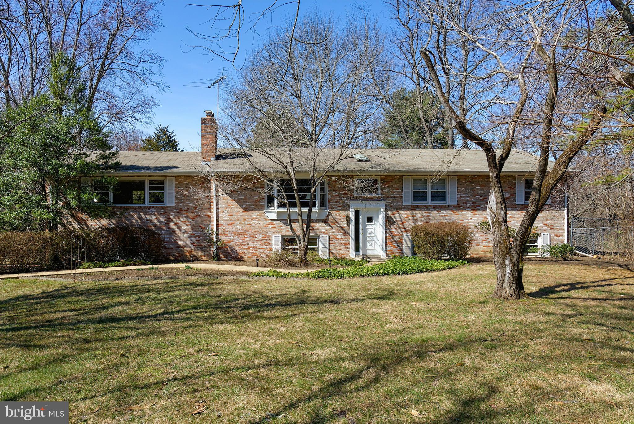 Exterior (Front)